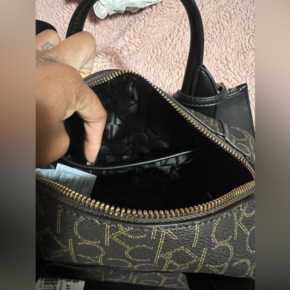 Calvin Klein bag - Picture 10 of 13